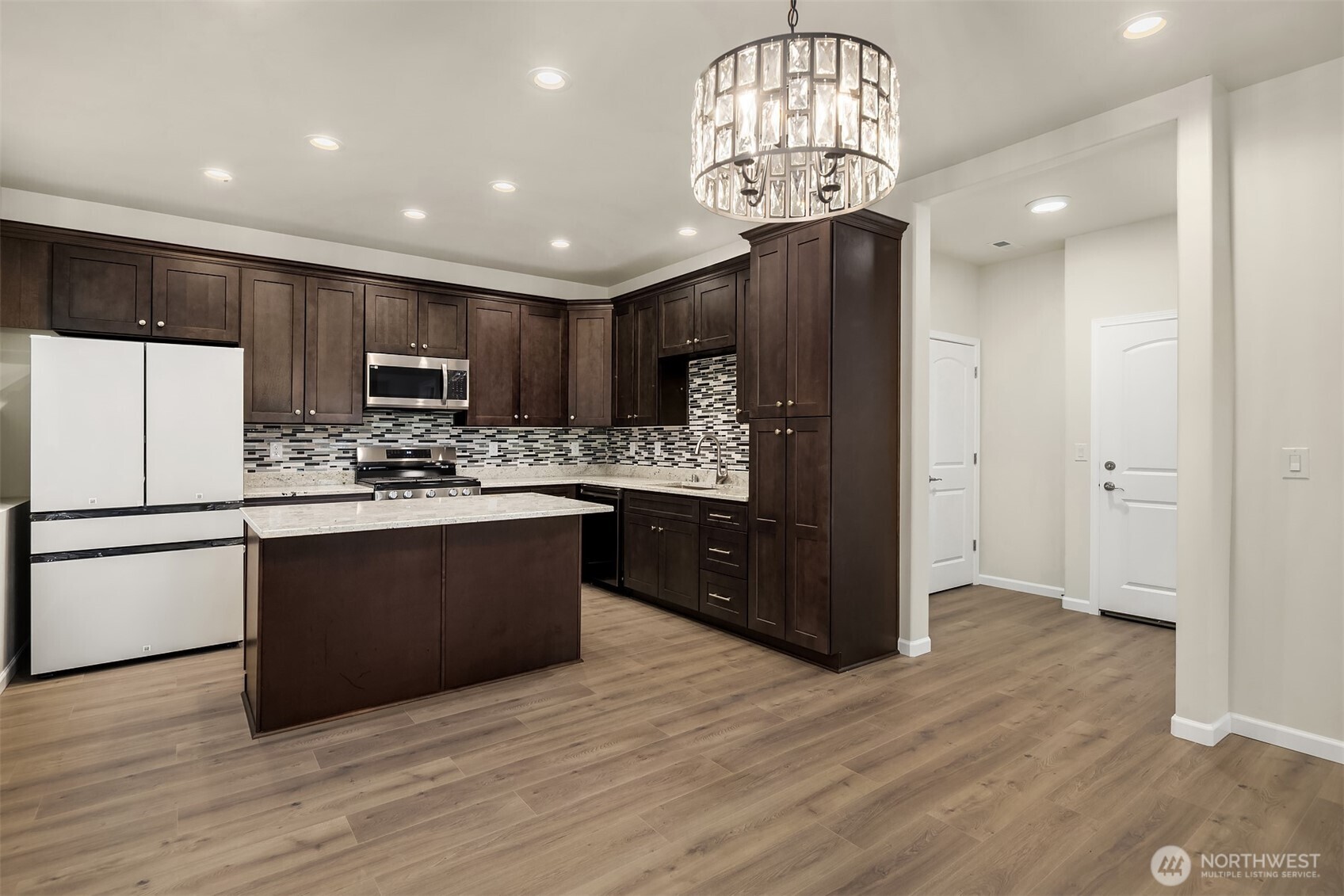 2112 SW 103rd Place , Seattle, WA 98146