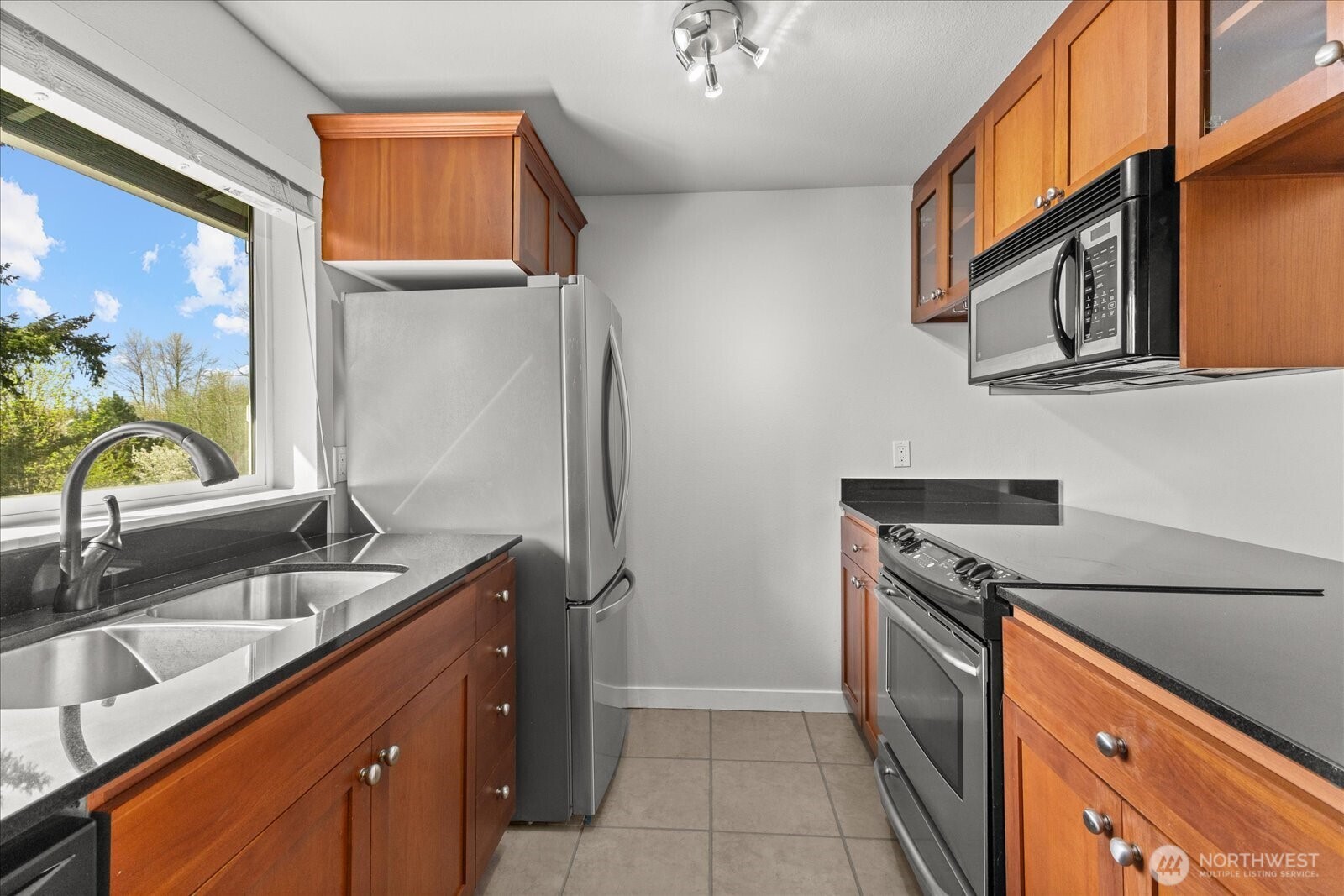 41221 NE 181st Place #P302, Woodinville, WA 98072