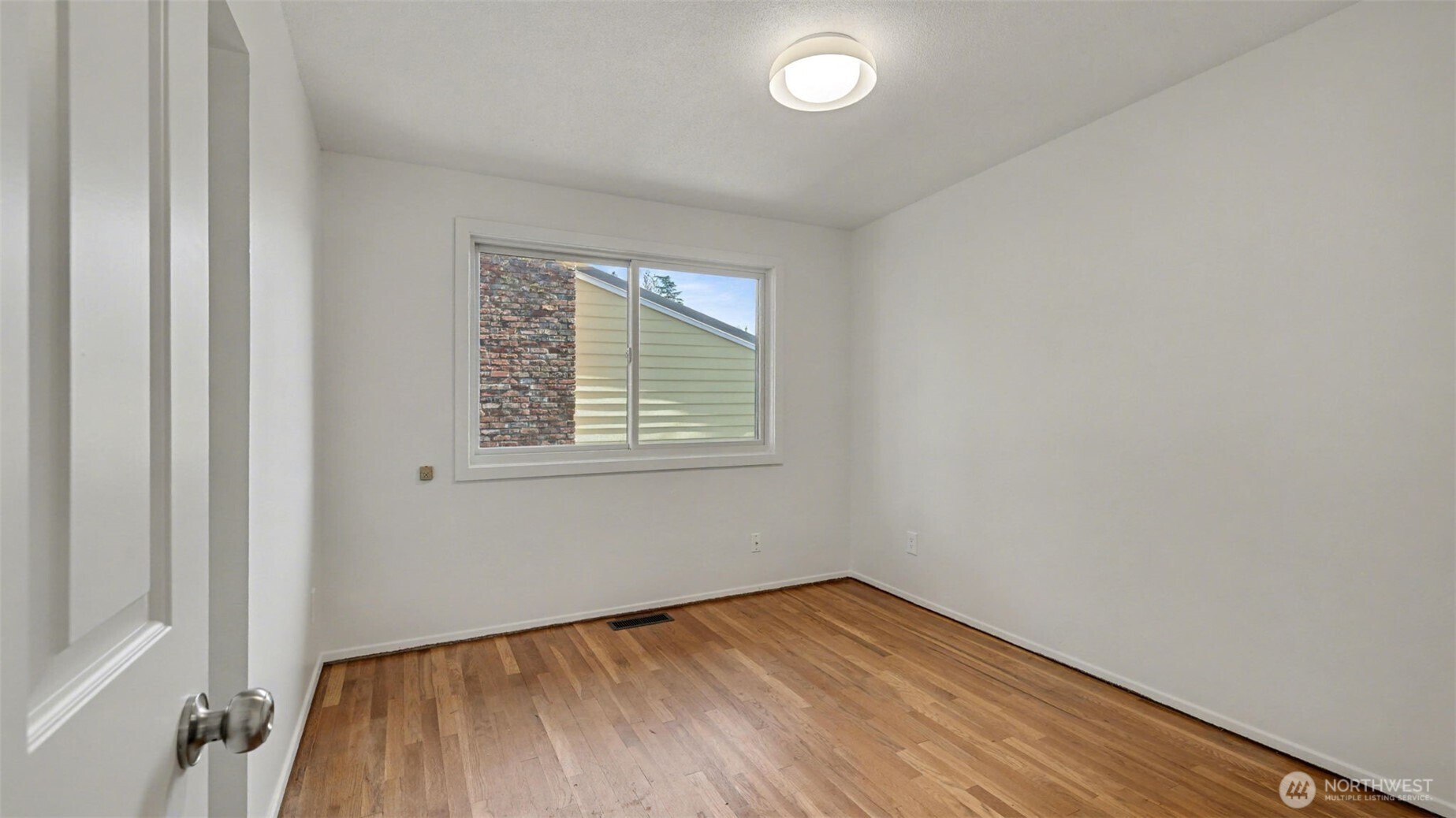 912 168th Place NE, Bellevue, WA 98008-3750