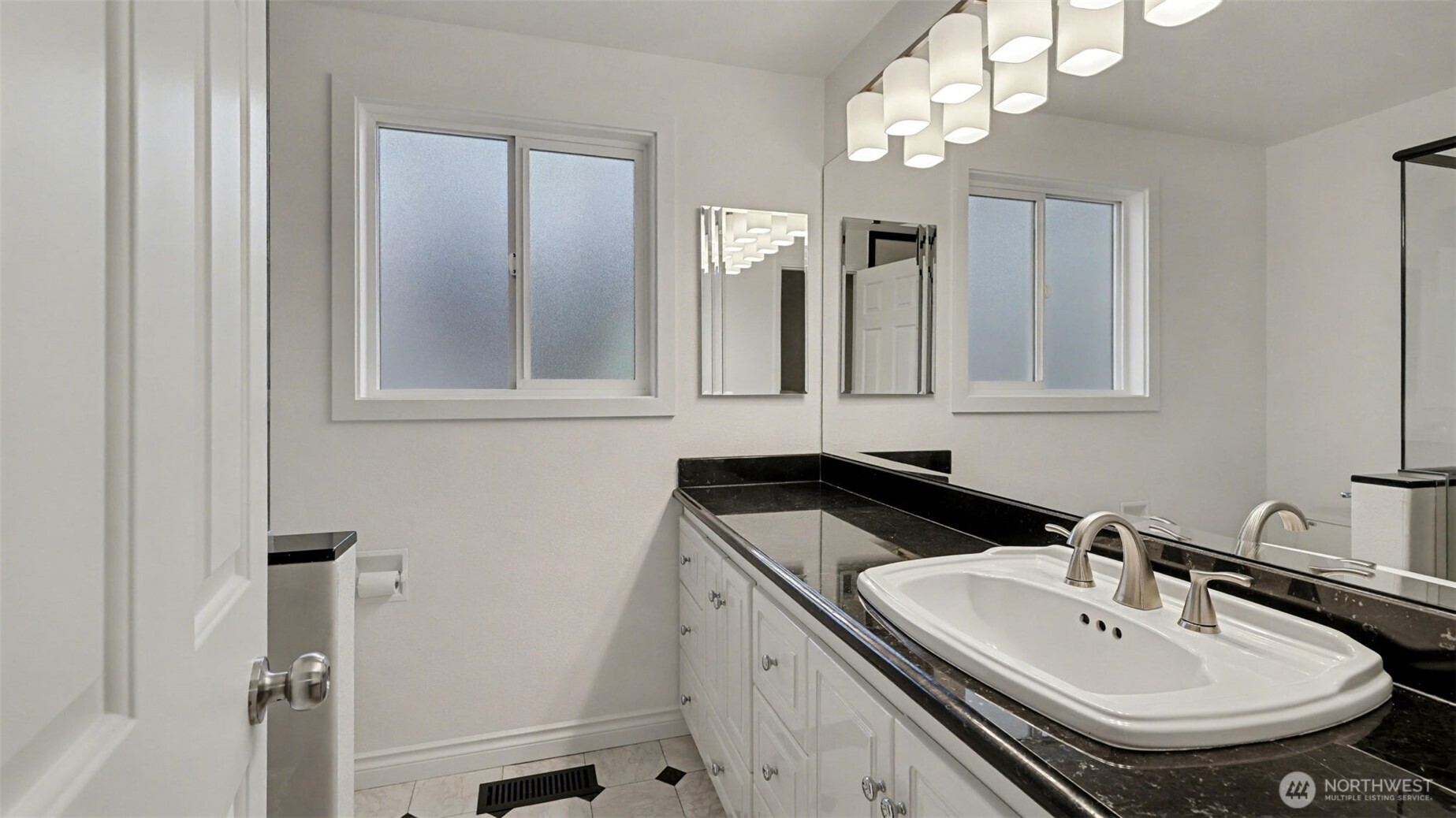 912 168th Place NE, Bellevue, WA 98008-3750