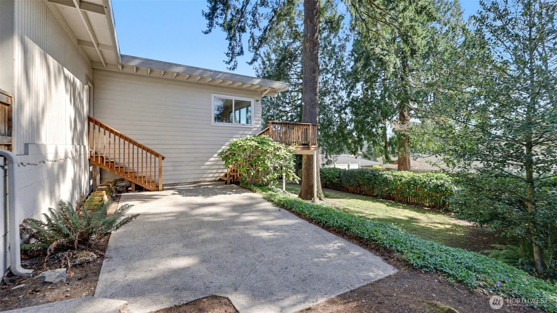 912 168th Place NE, Bellevue, WA 98008-3750