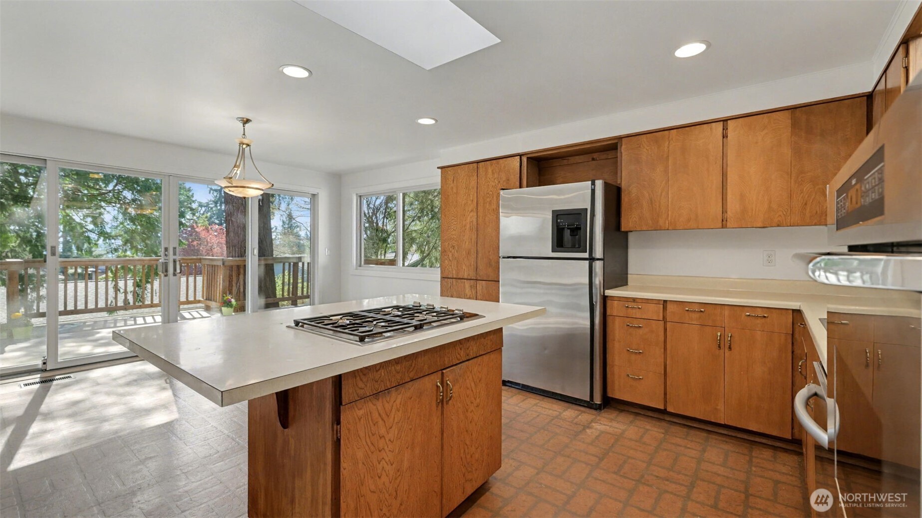 912 168th Place NE, Bellevue, WA 98008-3750