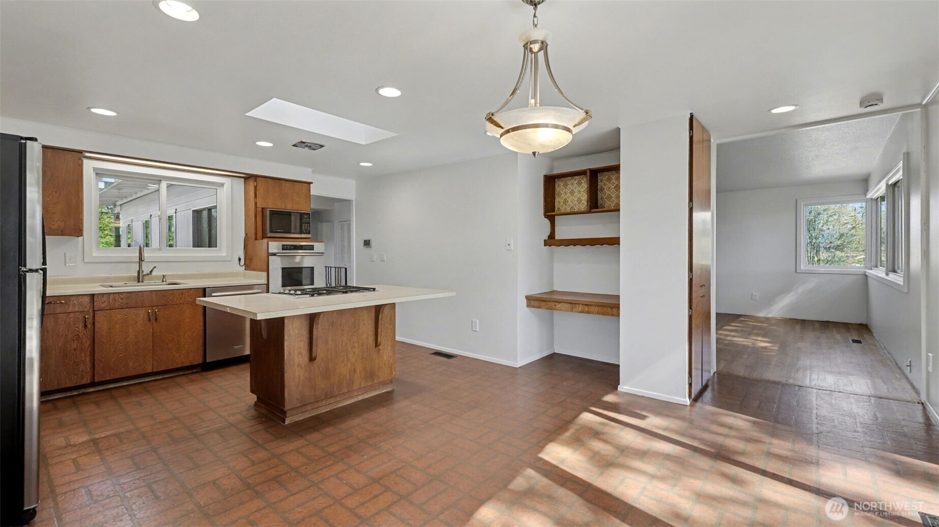 912 168th Place NE, Bellevue, WA 98008-3750