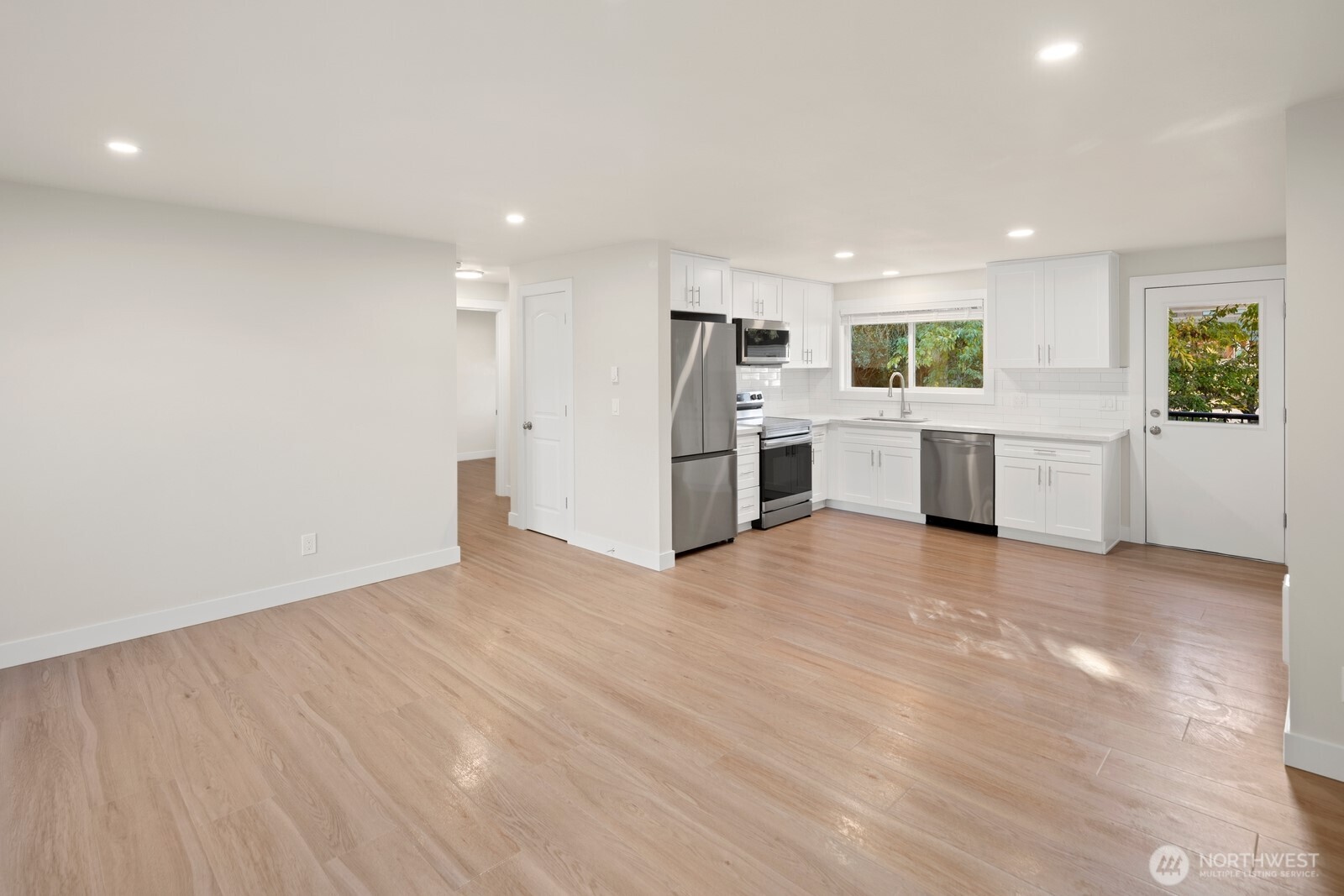 845 Kirkland Way , Kirkland, WA 98033