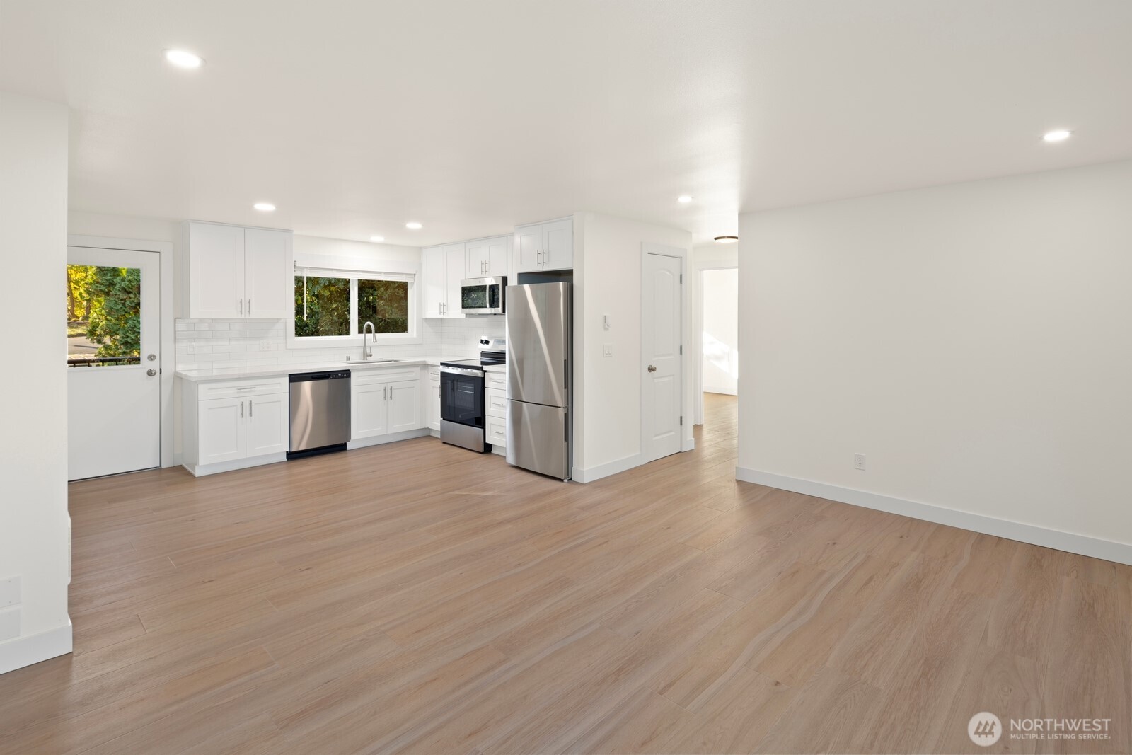 845 Kirkland Way , Kirkland, WA 98033