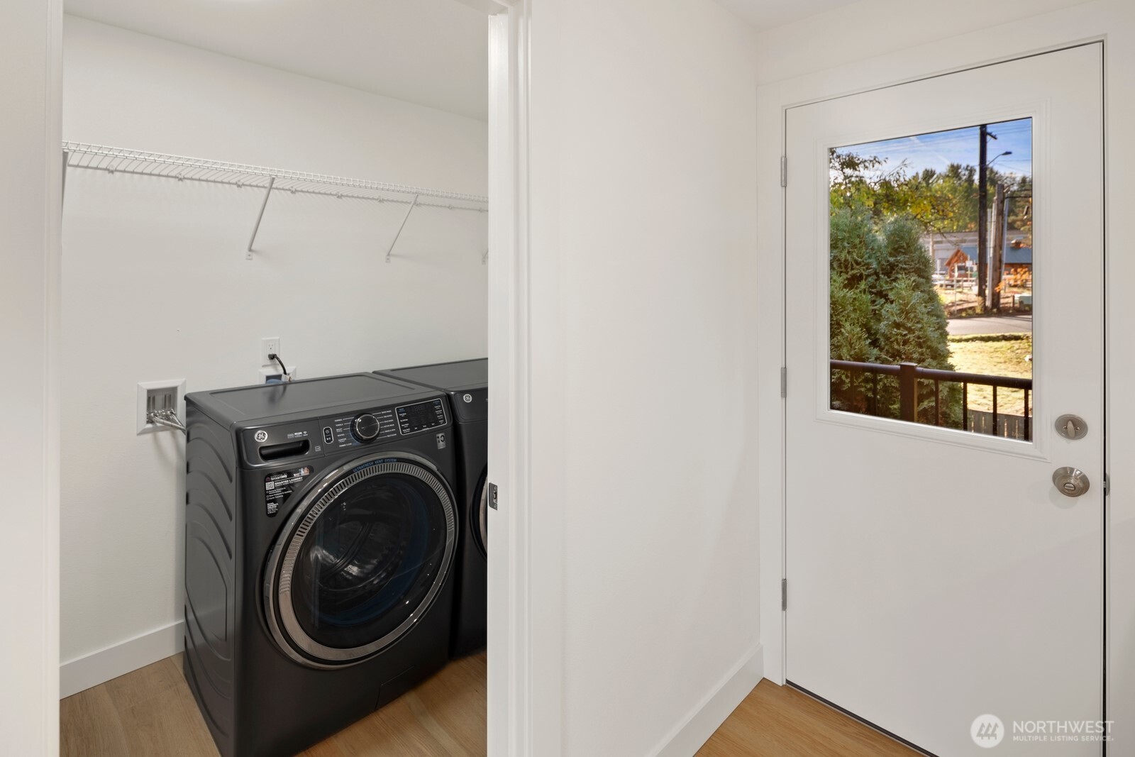 845 Kirkland Way , Kirkland, WA 98033