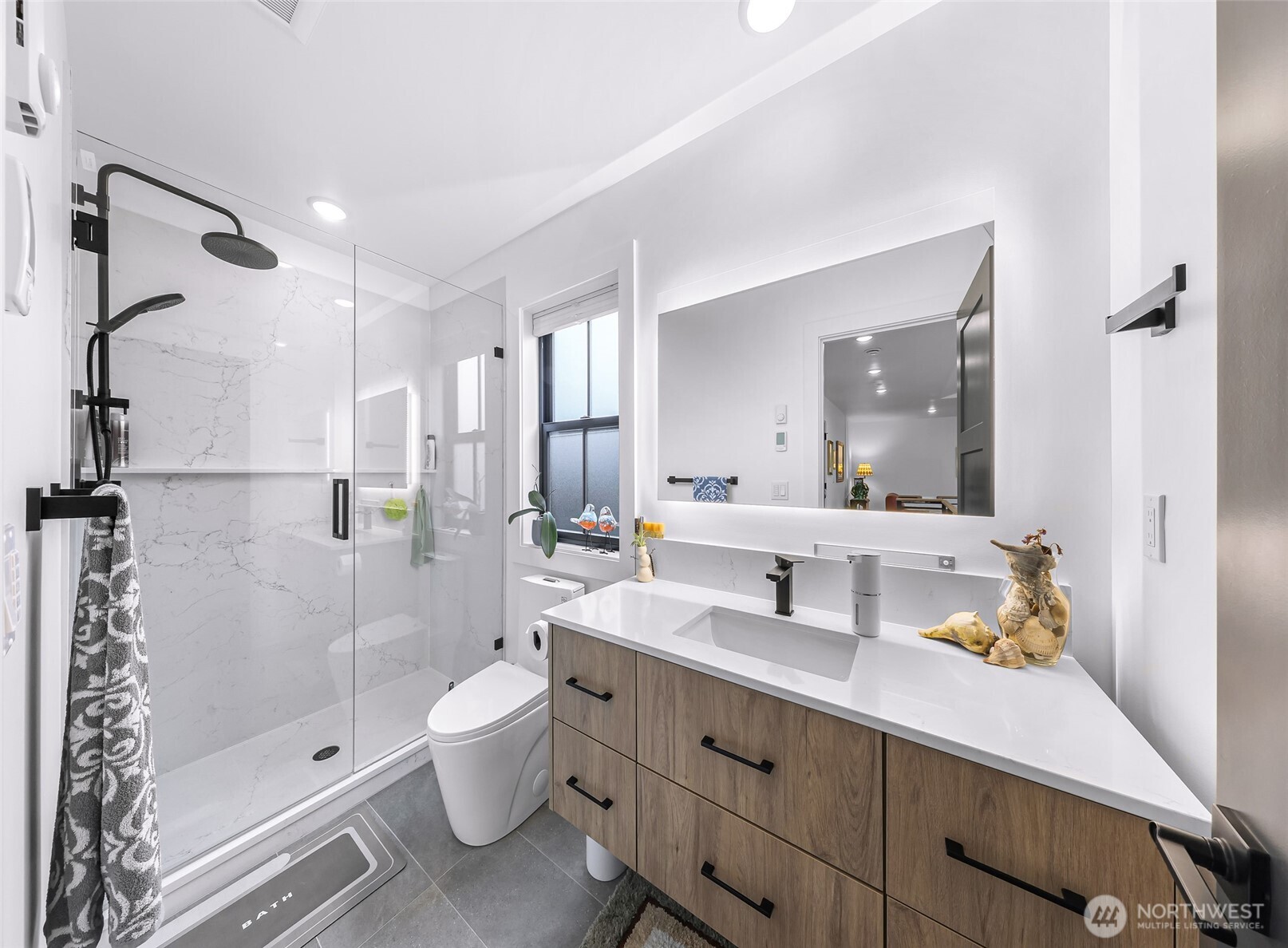 208 Pebblebrook Drive , Lynden, WA 98264