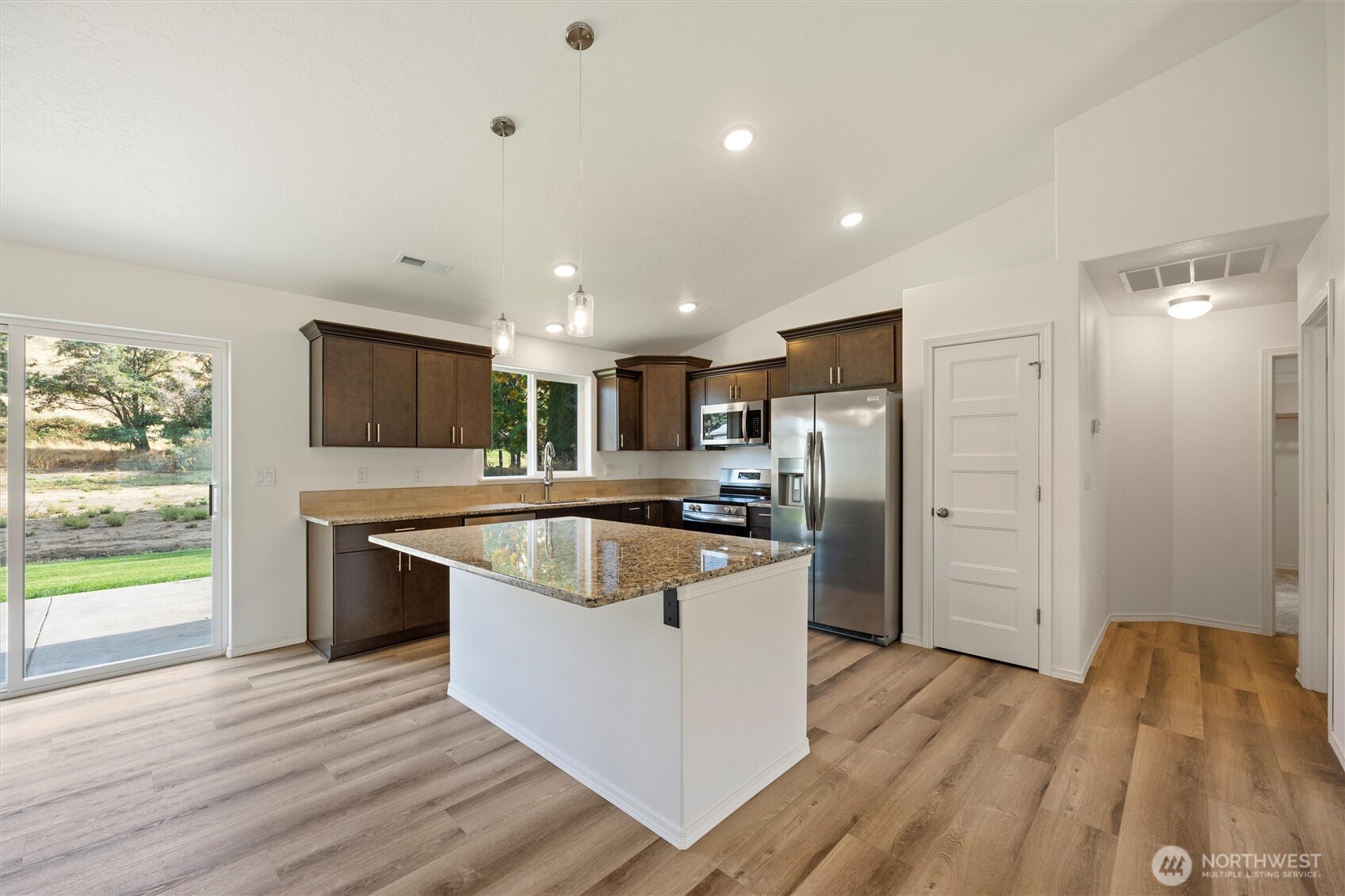 1507 S 5th Street , Dayton, WA 99328