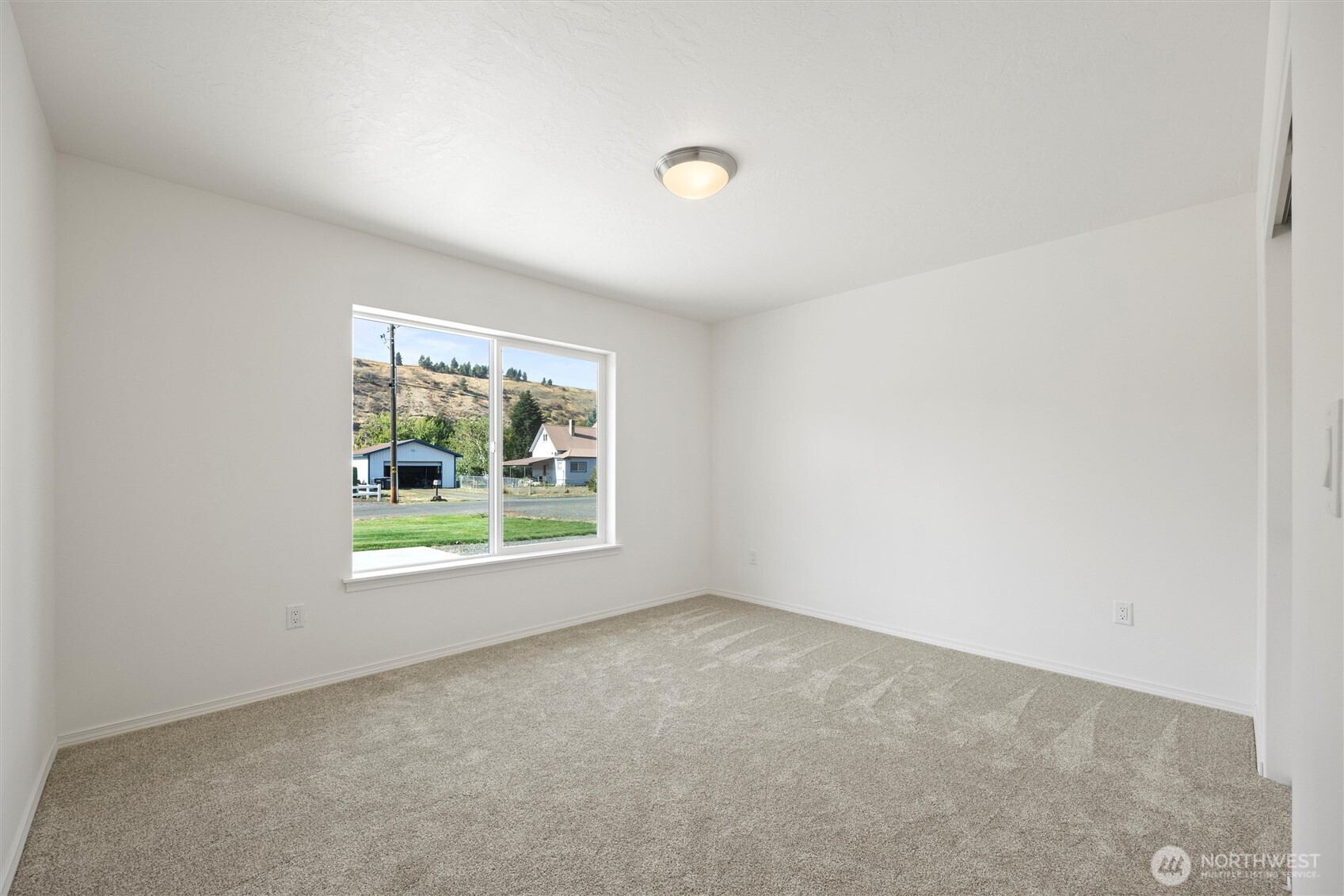 1507 S 5th Street , Dayton, WA 99328