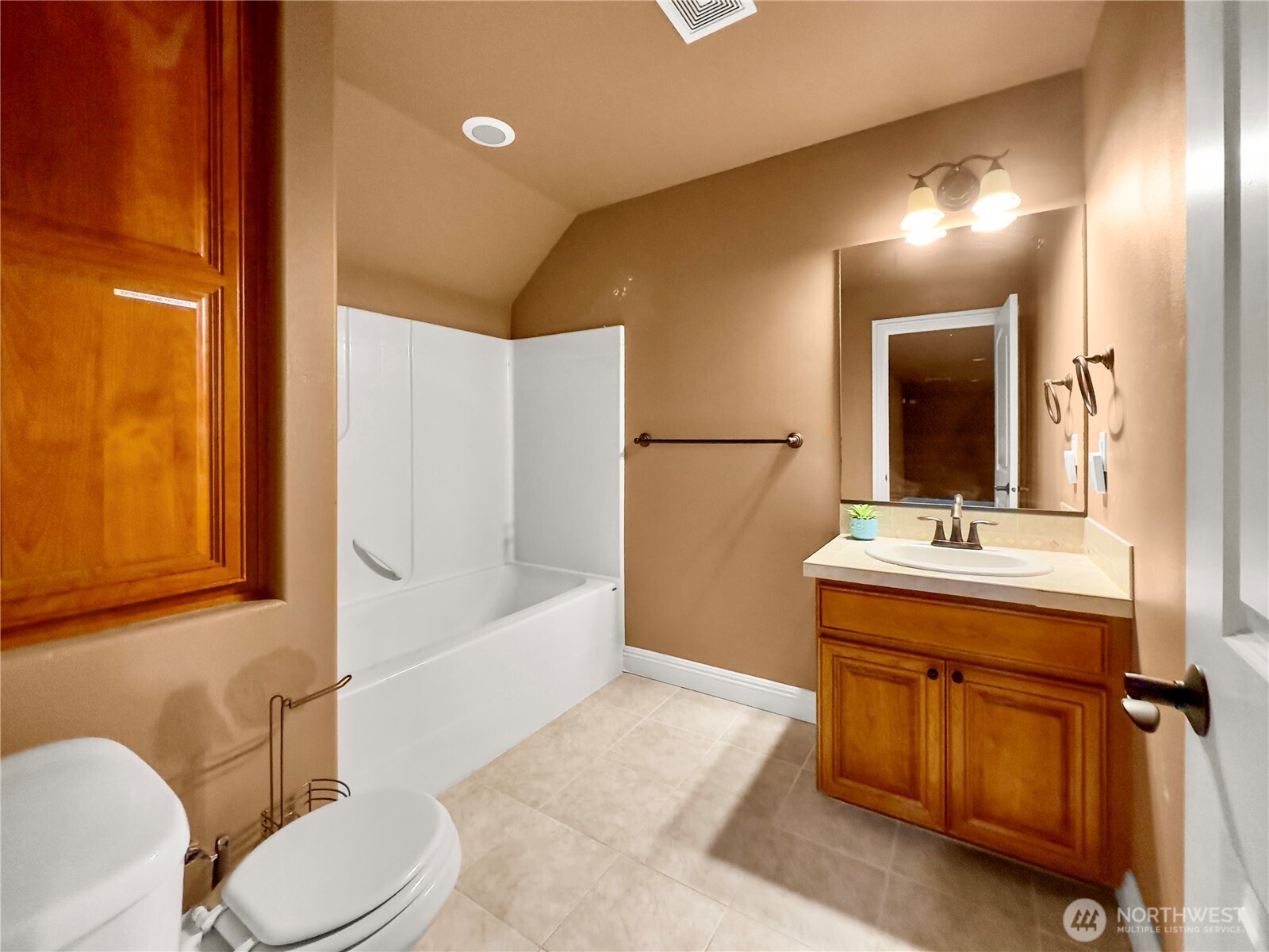 6712 94th Street E, Puyallup, WA 98371