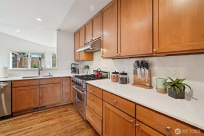 1017 N 31st Street , Renton, WA 98056 - Photo 8
