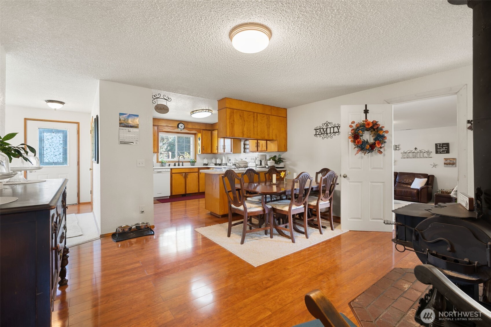 5514 H Jackson Highway , Toledo, WA 98591