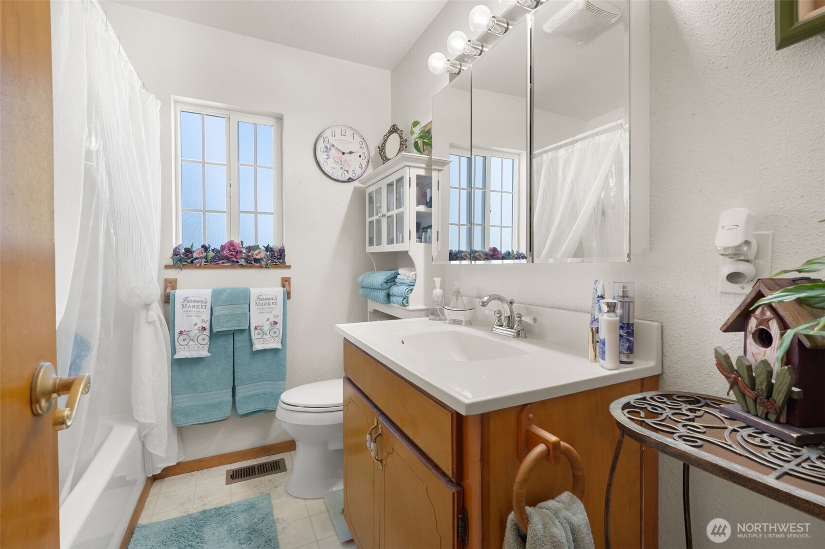 5514 H Jackson Highway , Toledo, WA 98591