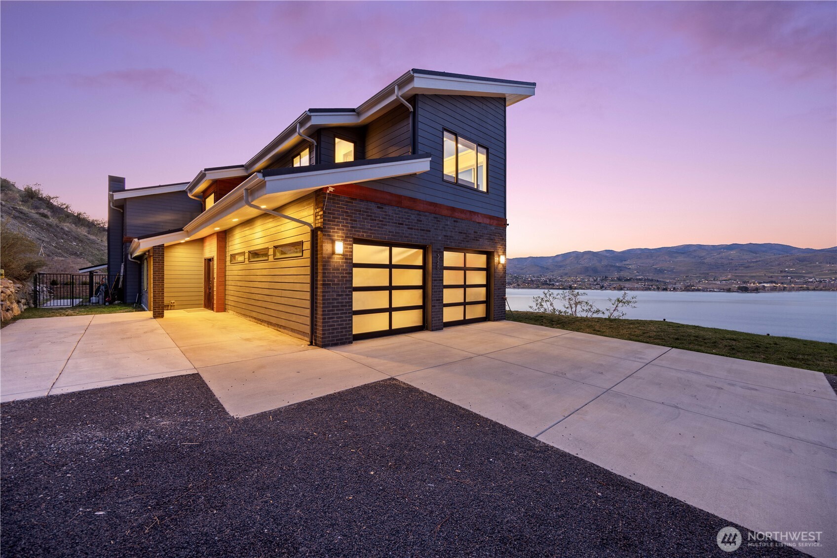 328 Quail Run Road , Chelan, WA 98816