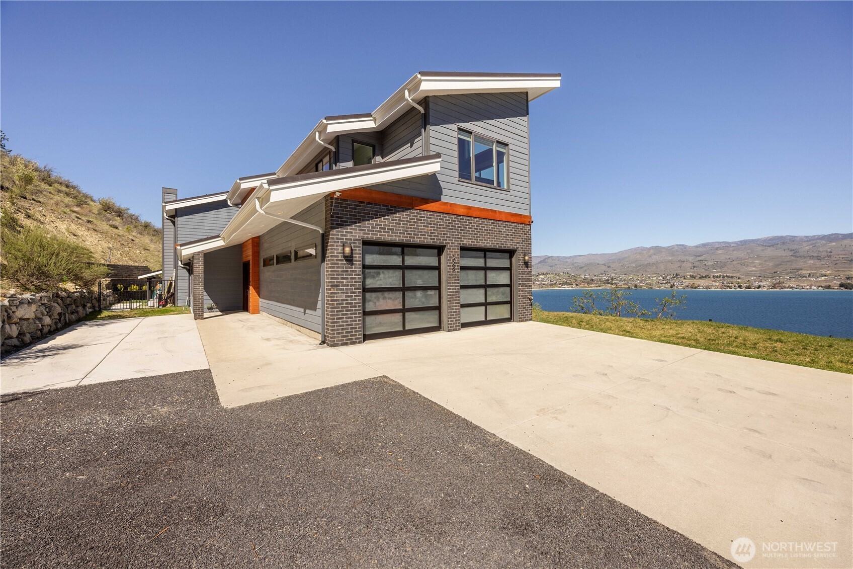 328 Quail Run Road , Chelan, WA 98816