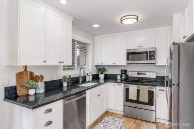 21713 Meridian Avenue S, Bothell, WA 98021 - Photo 11