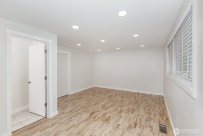 21713 Meridian Avenue S, Bothell, WA 98021 - Photo 15