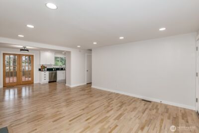 21713 Meridian Avenue S, Bothell, WA 98021 - Photo 18