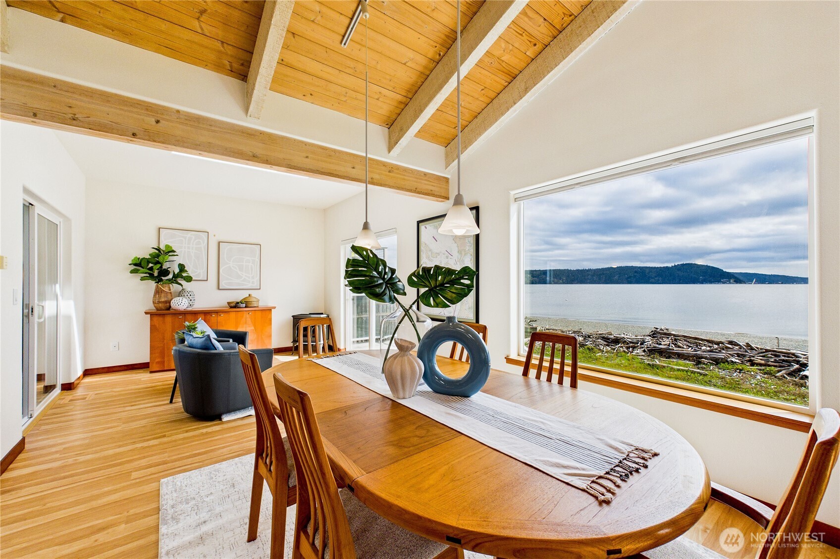 451 Beach Drive , Sequim, WA 98382