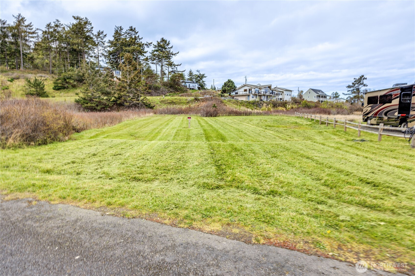 451 Beach Drive , Sequim, WA 98382