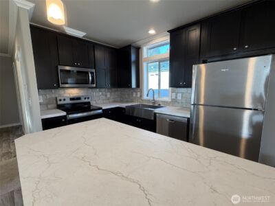 2010 Broadway Avenue #16, Hoquiam, WA 98550 - Photo 12