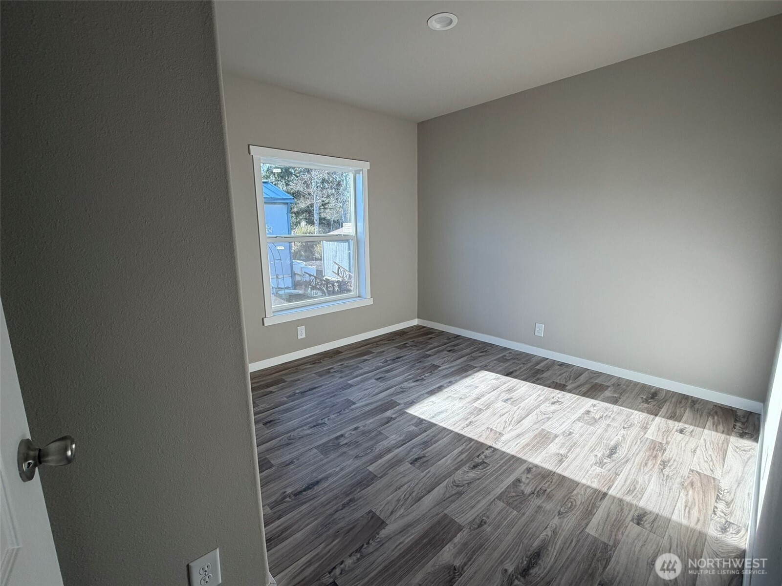 2010 Broadway Avenue #16, Hoquiam, WA 98550