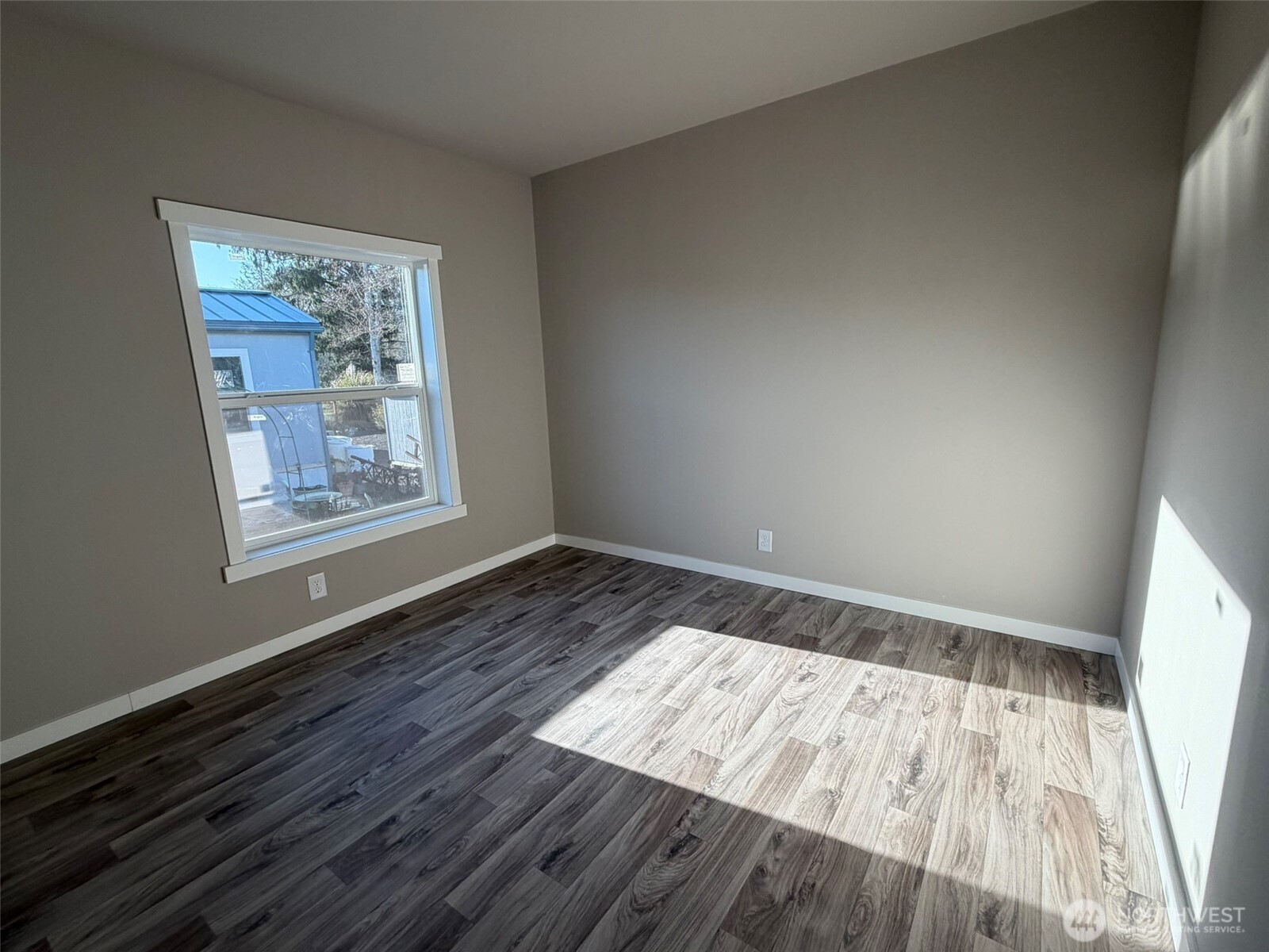 2010 Broadway Avenue #16, Hoquiam, WA 98550