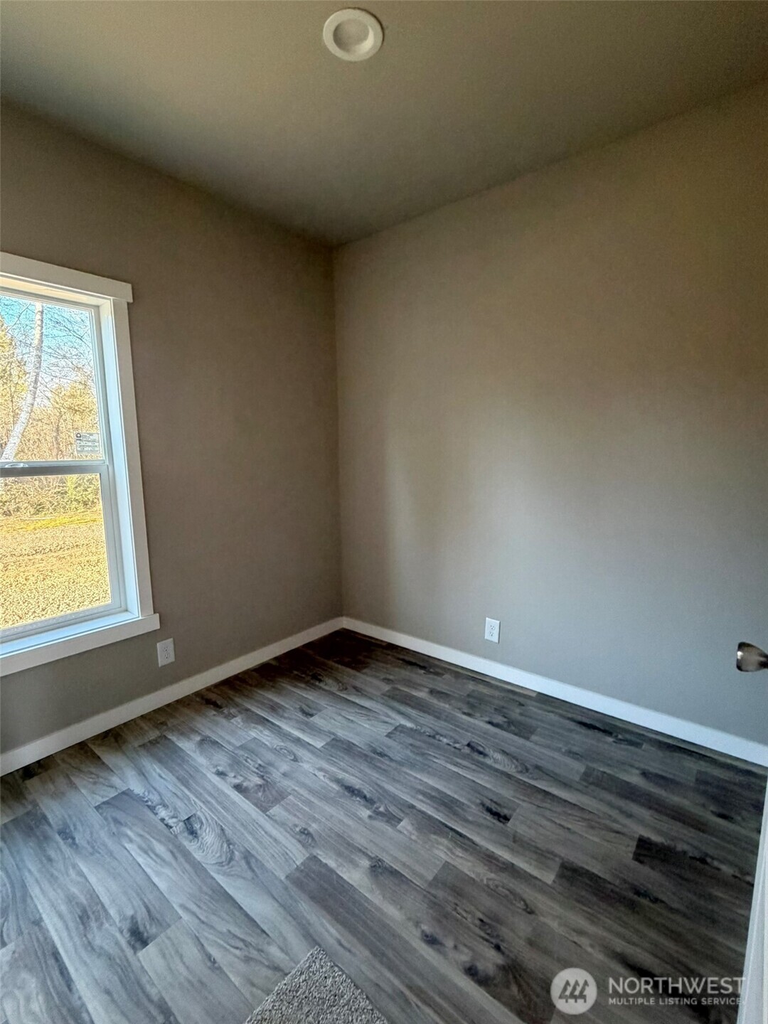 2010 Broadway Avenue #16, Hoquiam, WA 98550