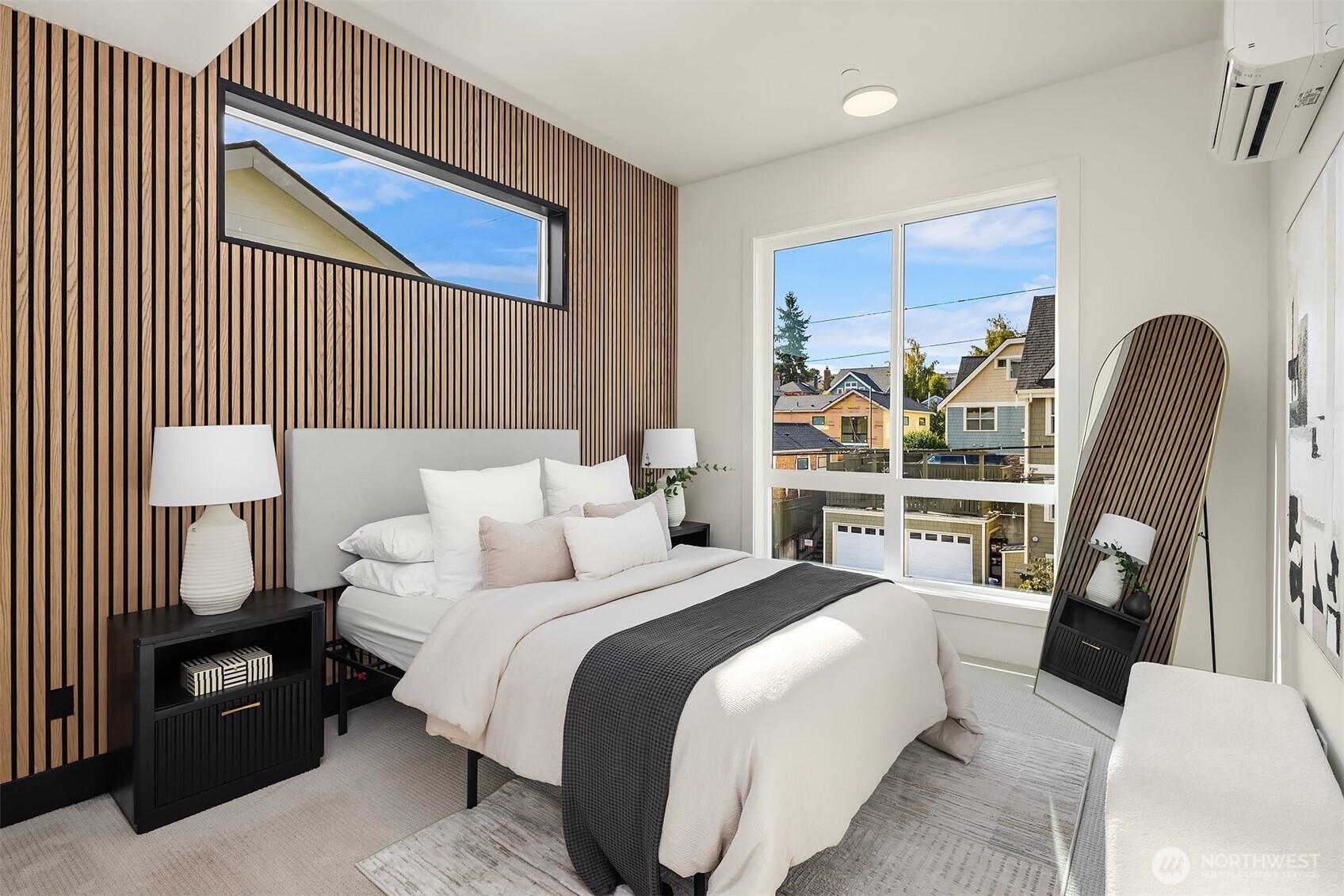 4417 2nd Avenue NE, Seattle, WA 98105