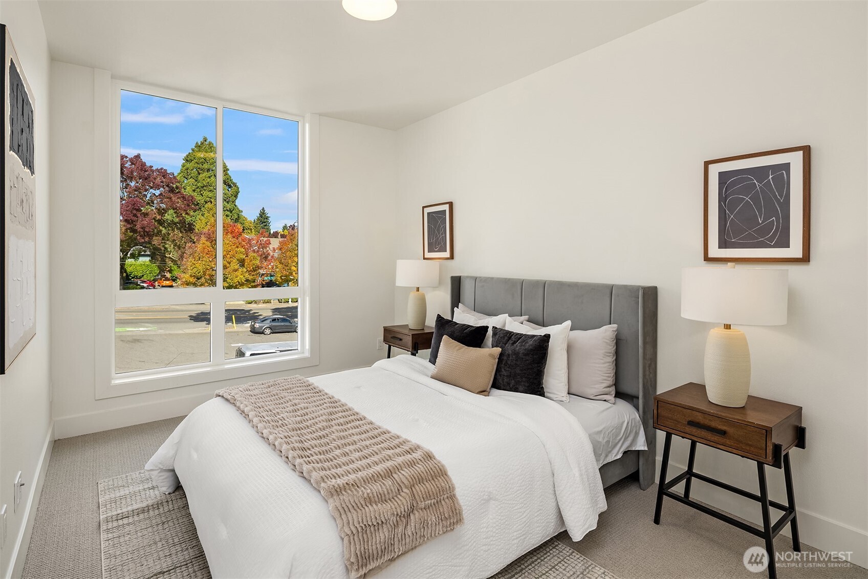 4417 2nd Avenue NE, Seattle, WA 98105