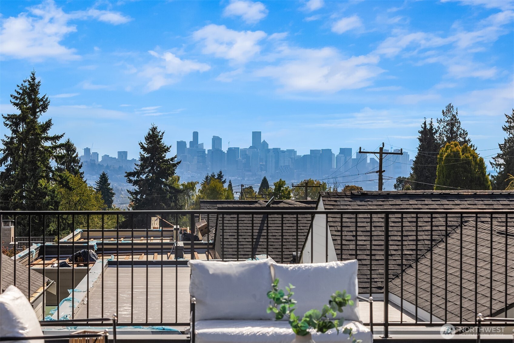 4417 2nd Avenue NE, Seattle, WA 98105