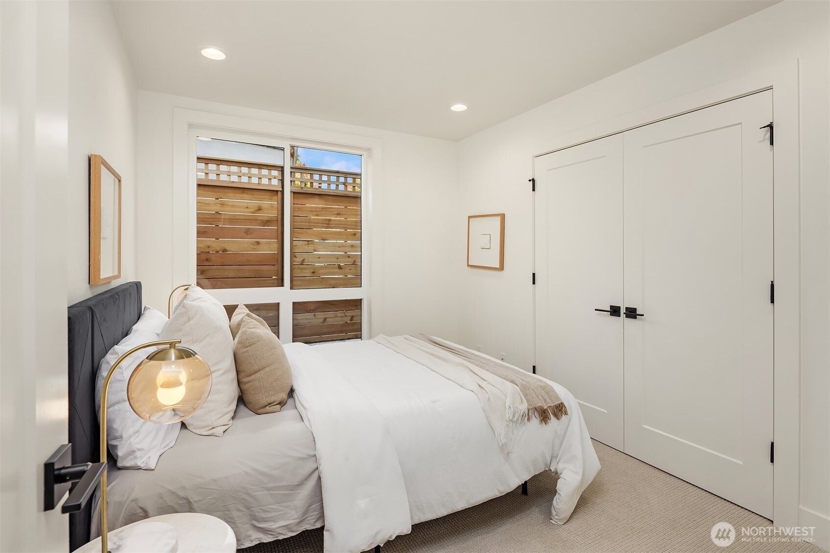 4417 2nd Avenue NE, Seattle, WA 98105