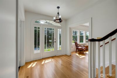 4918 S 3rd Avenue , Everett, WA 98203-2525 - Photo 2