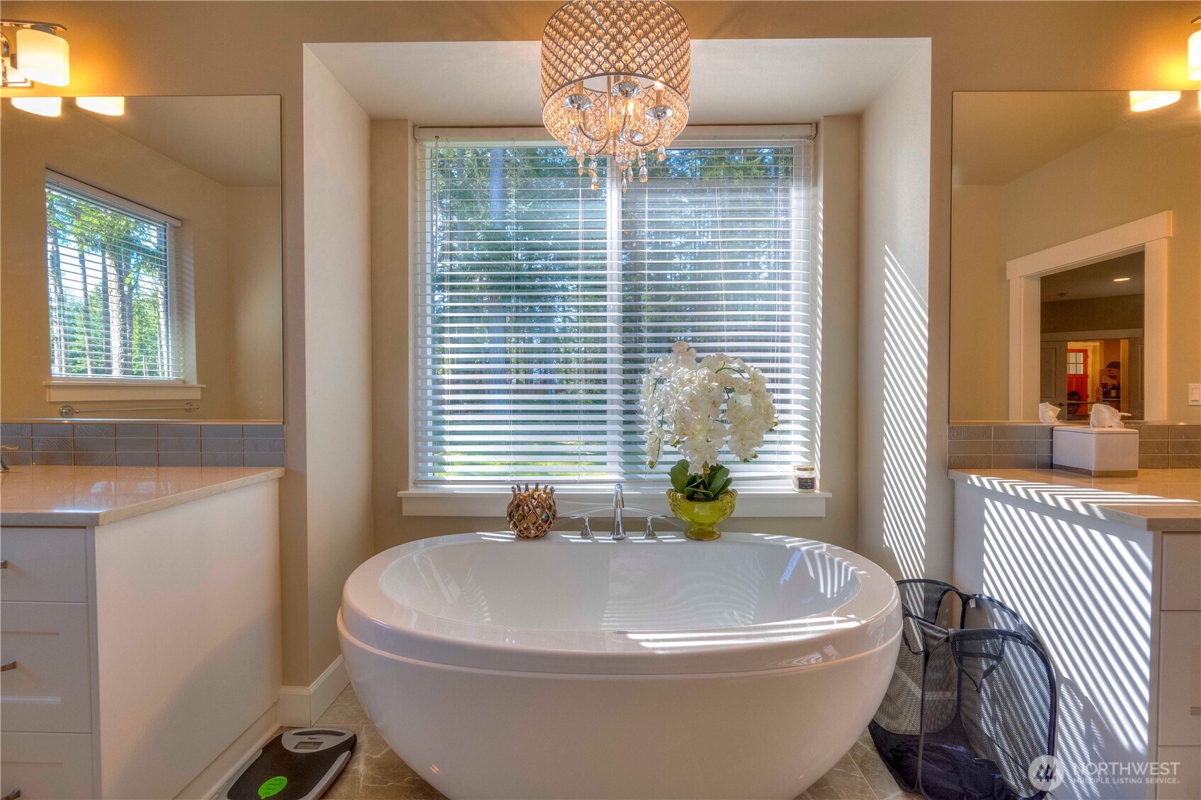 7709 Swift Lane NE, Olympia, WA 98516-4558