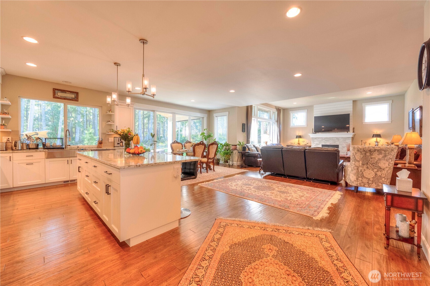 7709 Swift Lane NE, Olympia, WA 98516-4558