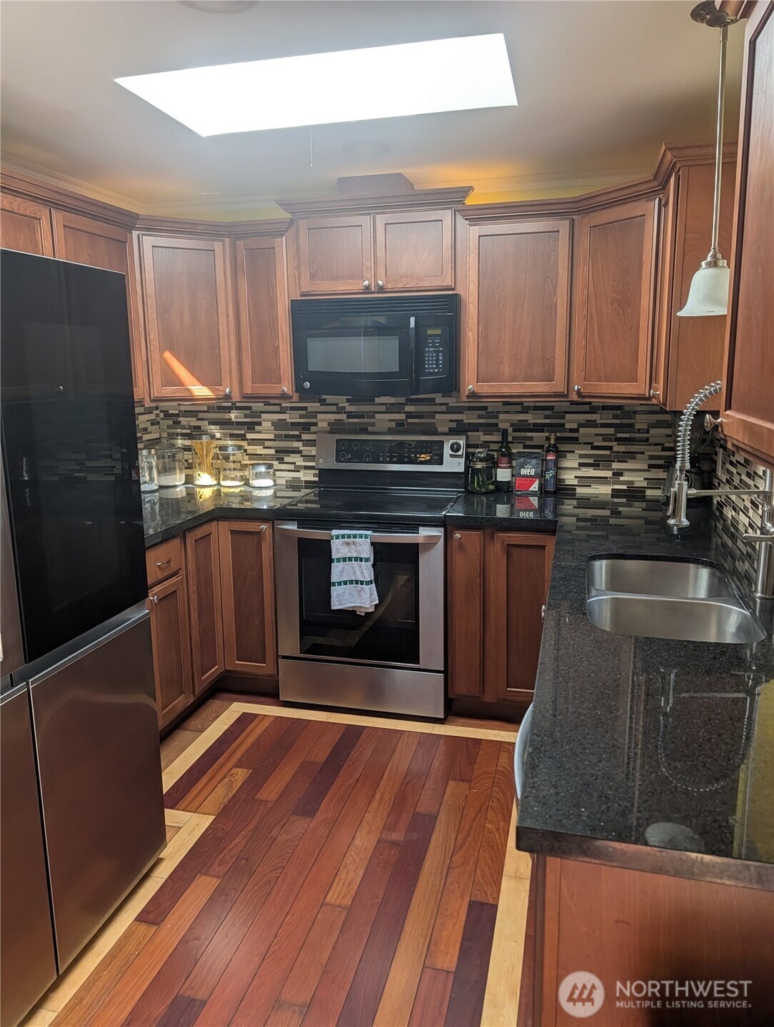 24421 Terrace Place , Black Diamond, WA 98010