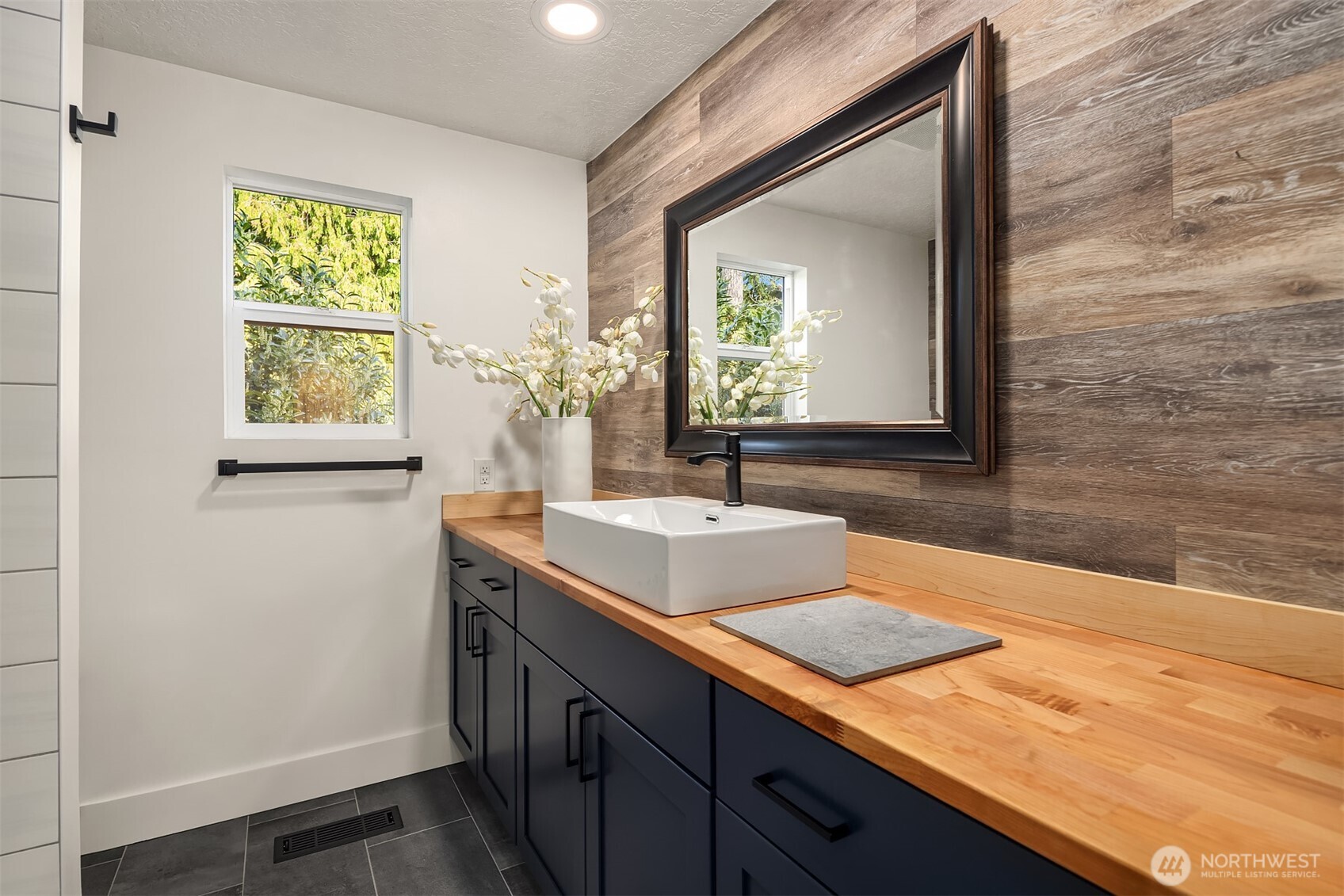 9219 60th Avenue W, Mukilteo, WA 98275