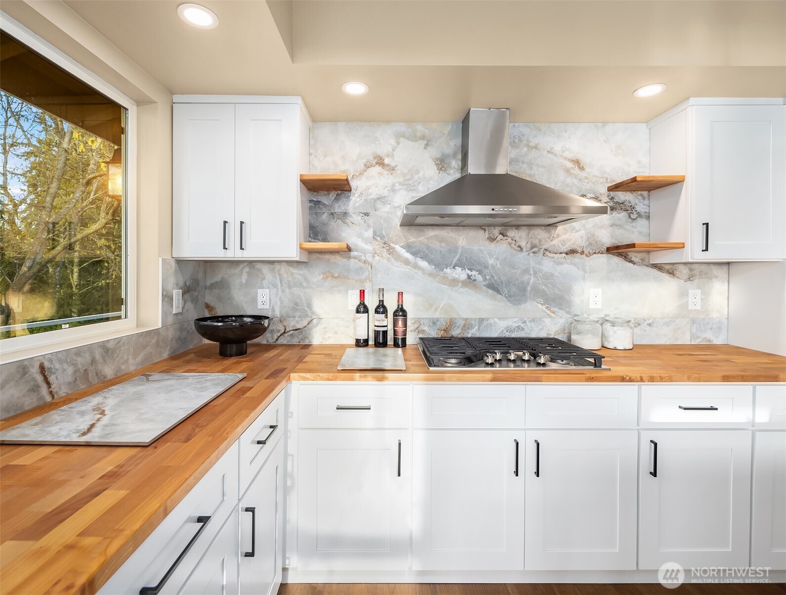 9219 60th Avenue W, Mukilteo, WA 98275