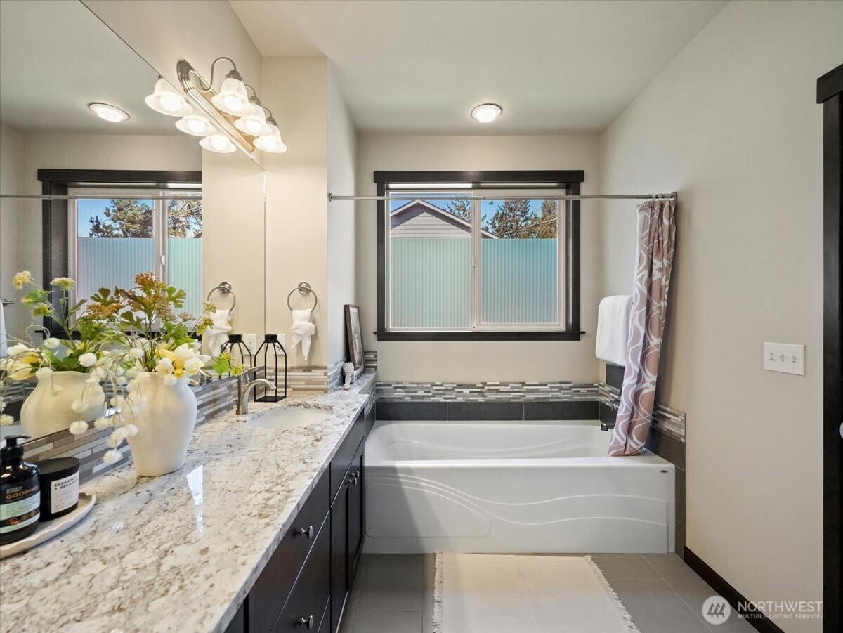 21000 61st Avenue W, Lynnwood, WA 98036-7507