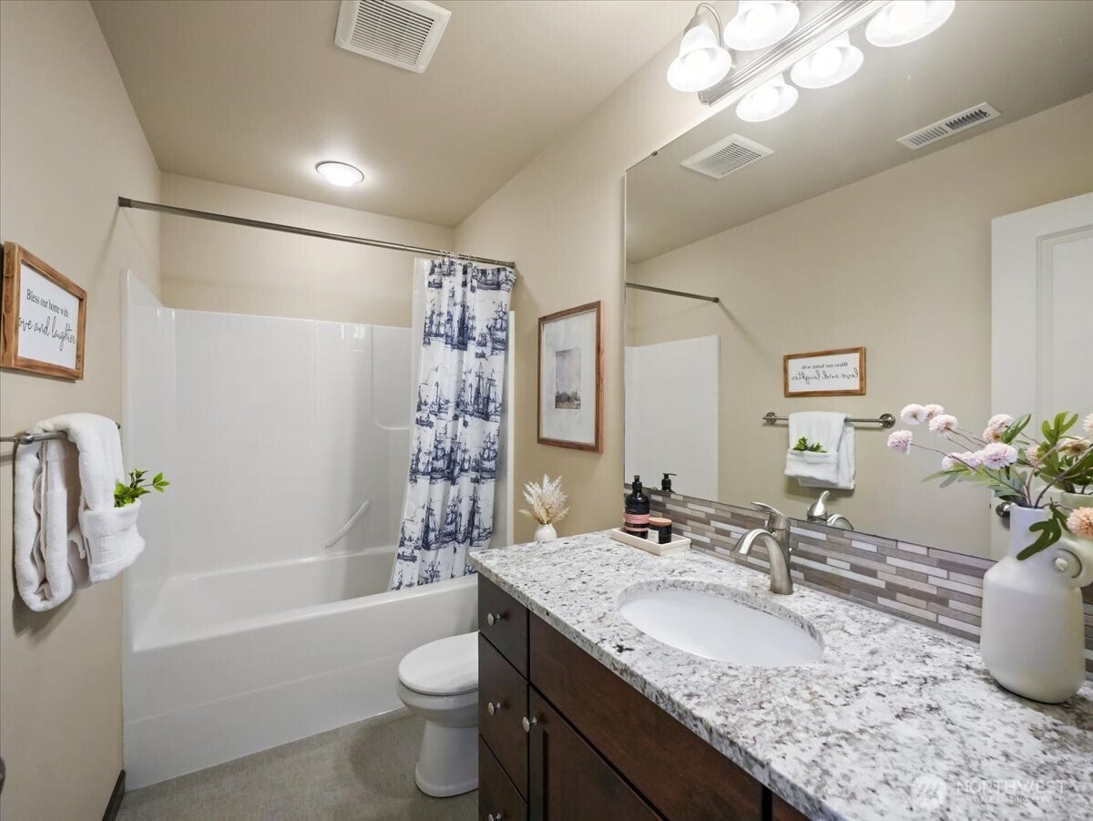 21000 61st Avenue W, Lynnwood, WA 98036-7507