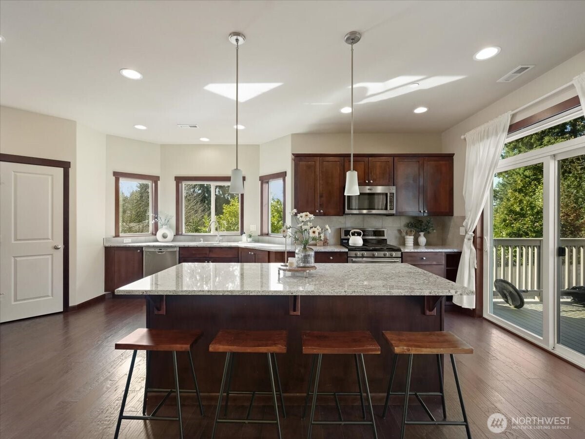 21000 61st Avenue W, Lynnwood, WA 98036-7507