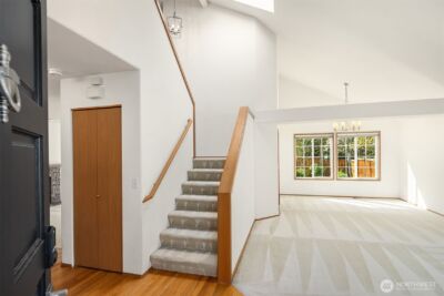 3603 254th Avenue SE, Sammamish, WA 98029 - Photo 2