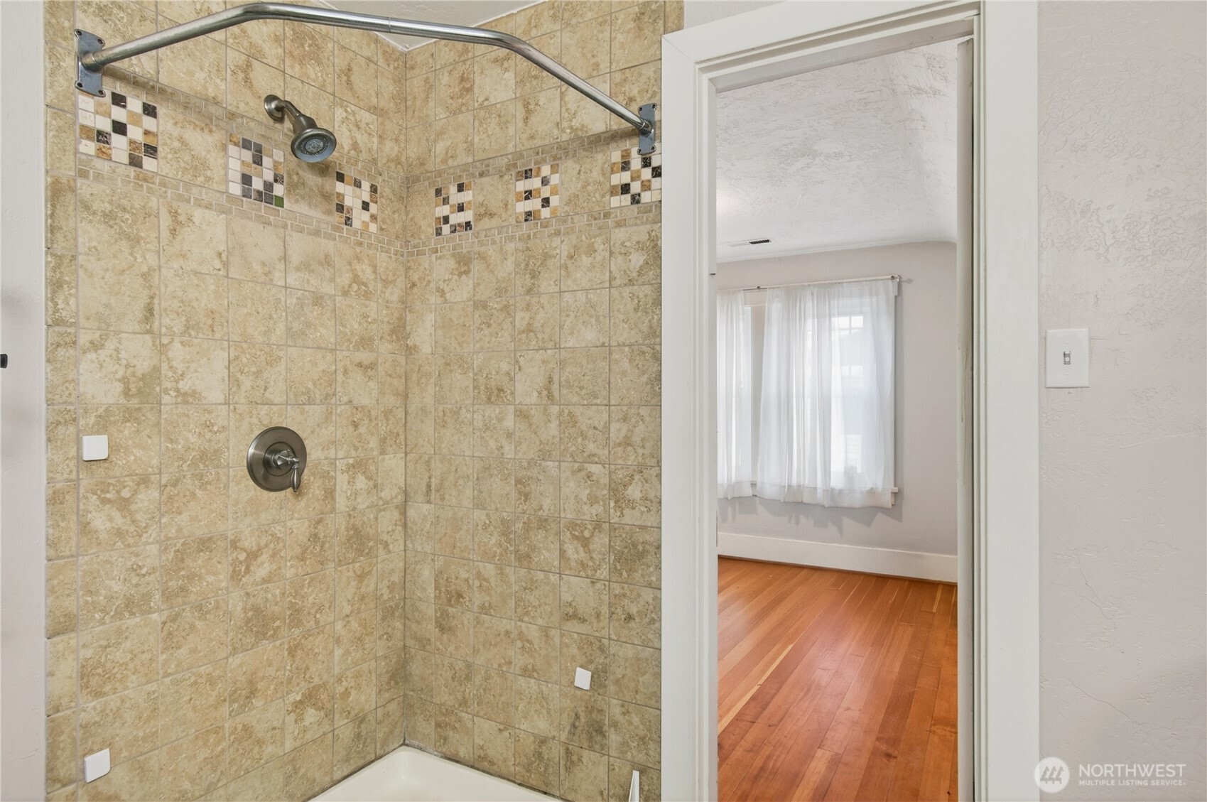 2829 Field Street , Longview, WA 98632