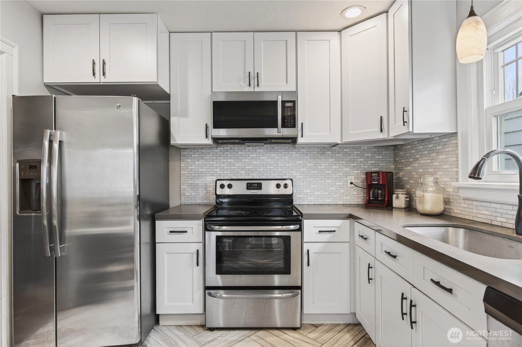 2829 Field Street , Longview, WA 98632