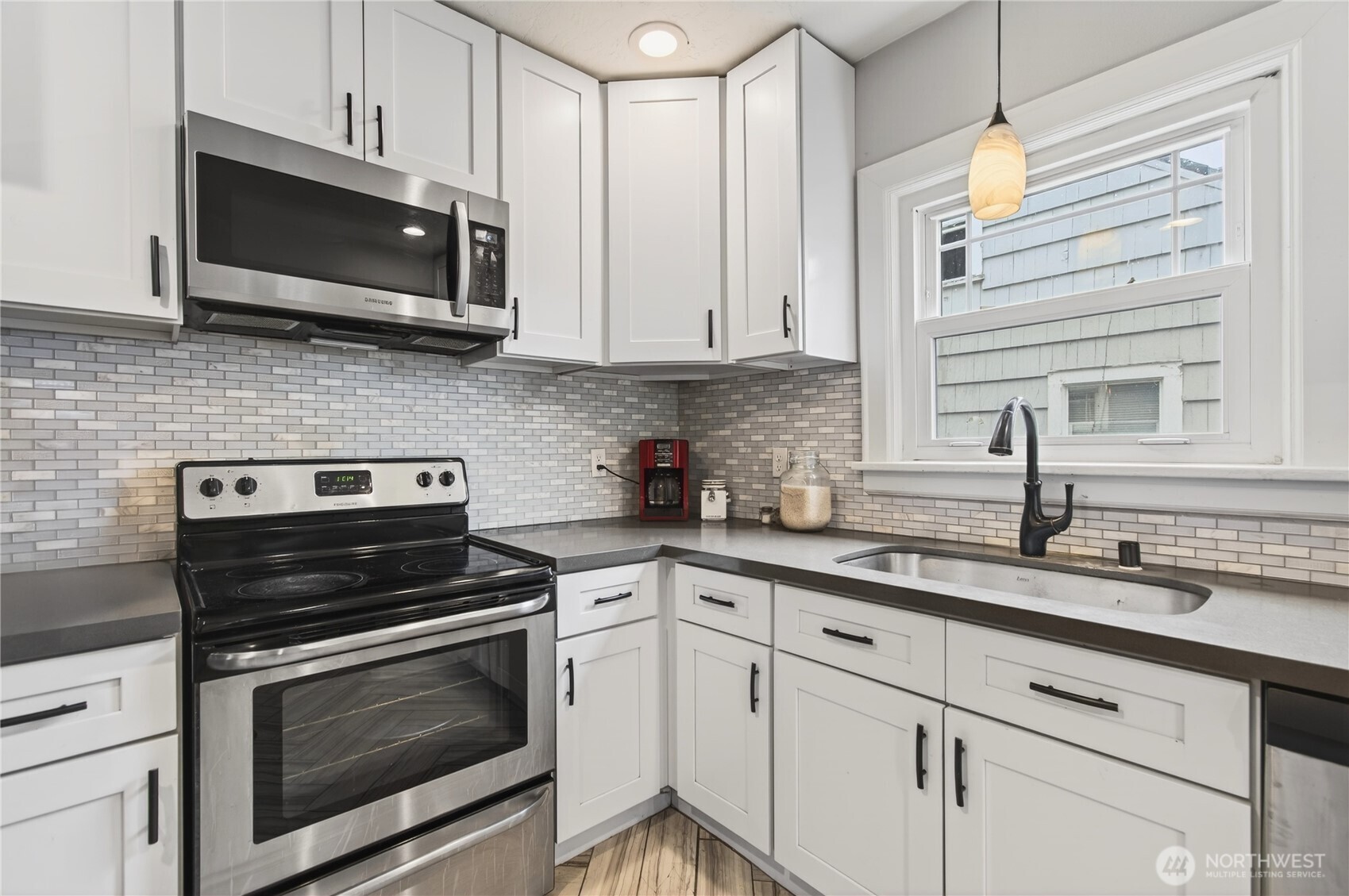 2829 Field Street , Longview, WA 98632