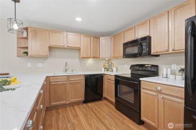 700 Front Street S #E206, Issaquah, WA 98027 - Photo 5