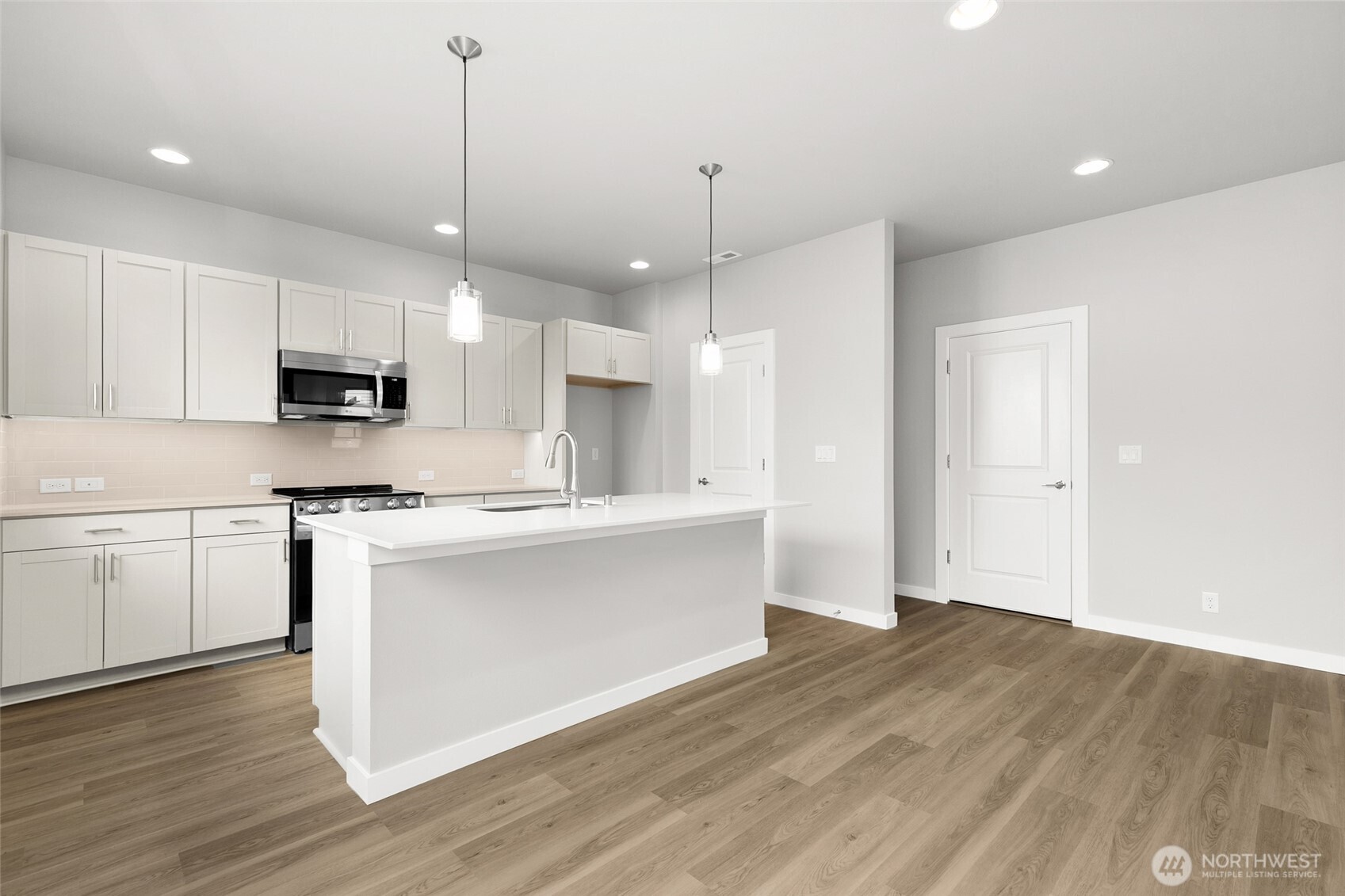 12420 SE 256th Place #14, Kent, WA 98030