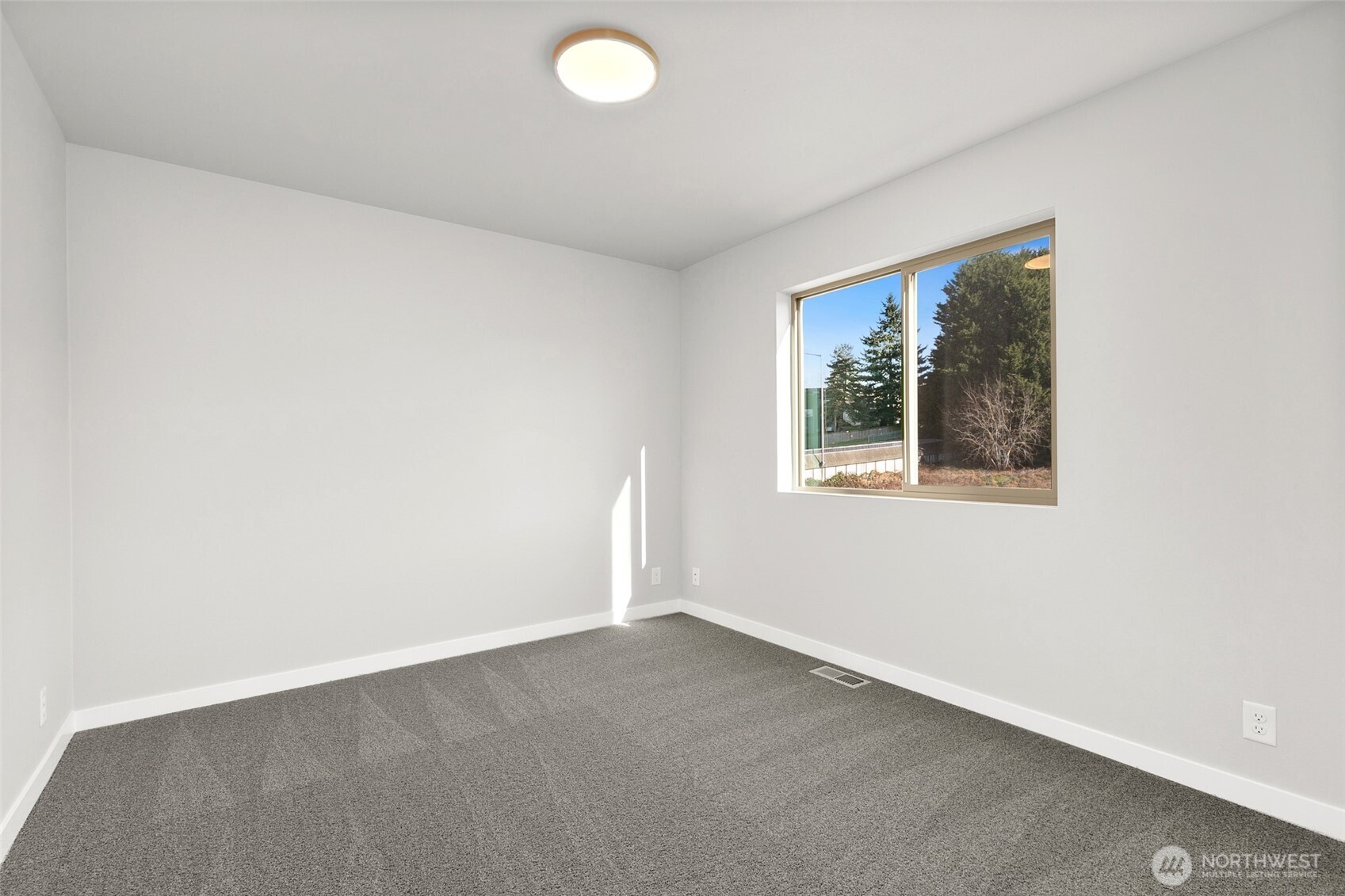 12420 SE 256th Place #14, Kent, WA 98030