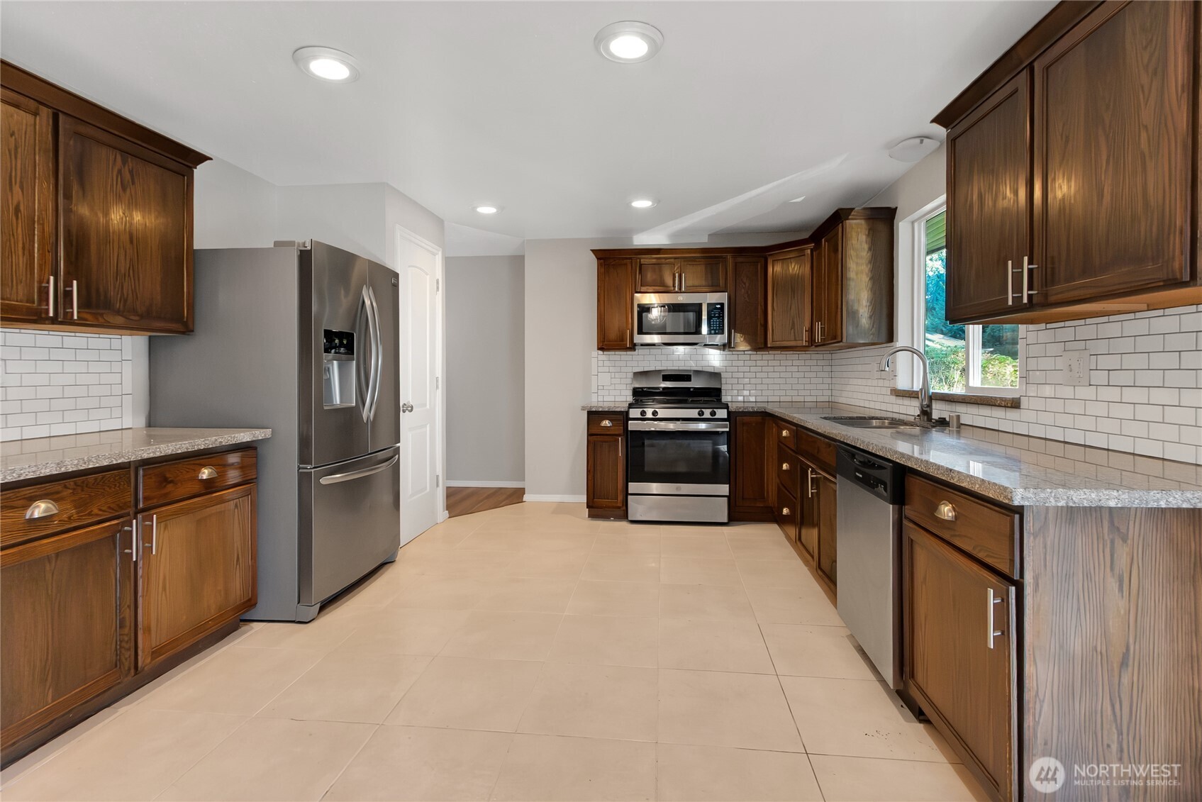 306 144th Street E, Tacoma, WA 98445-1323