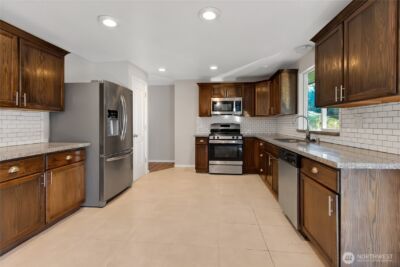 306 144th Street E, Tacoma, WA 98445-1323 - Photo 9